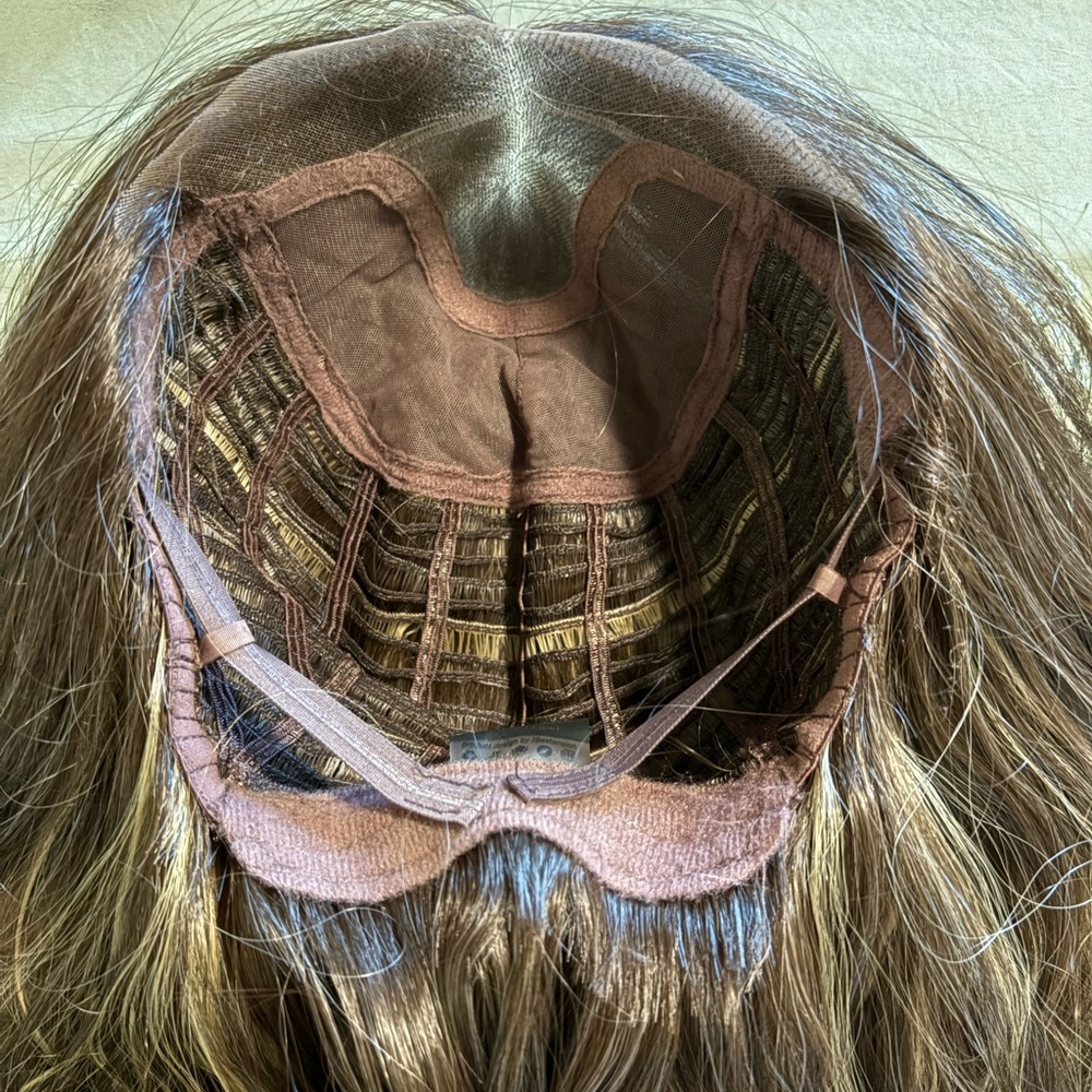 Claire Mono Wave 22" Brown with Highlights Wig - Picture 5 of 9